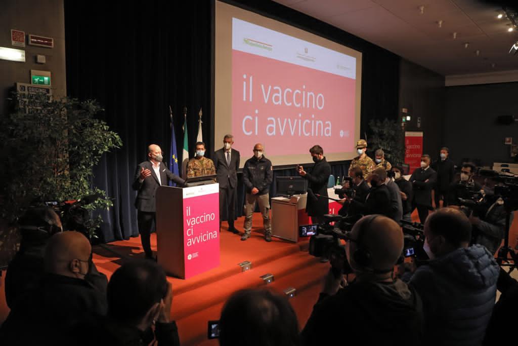 il vaccino ci avvicina conferenza